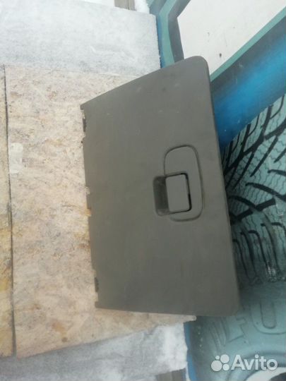 Бардачок Chrysler Sebring Dodge Stratus 2001-2007