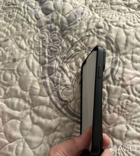 Чехол на iPhone