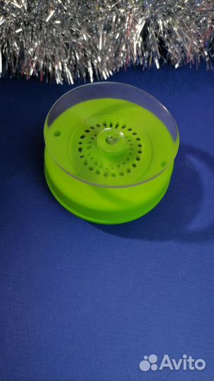 Водонепроницаемая Bluetooth-колонка на присоске