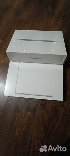 Macbook air 13 m2 8 256 Starlight (MLY13)