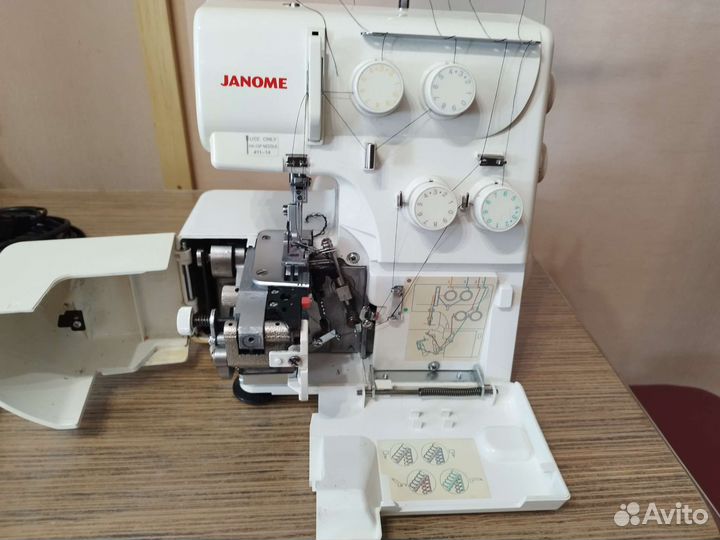 Оверлок Janome модель Т-34
