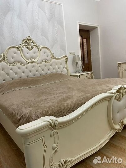 Спальный гарнитур