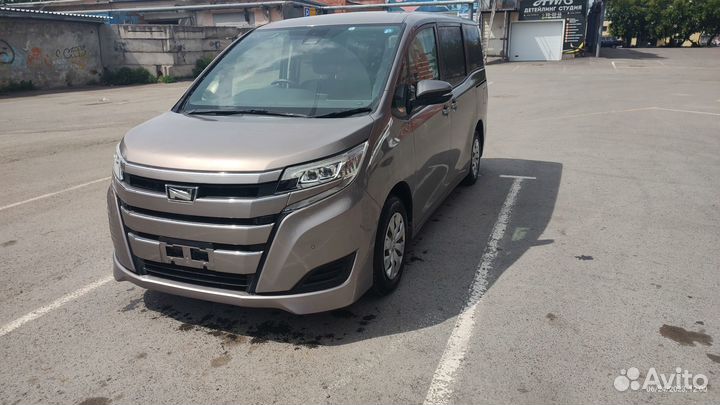 Toyota Noah 2.0 CVT, 2019, 106 000 км