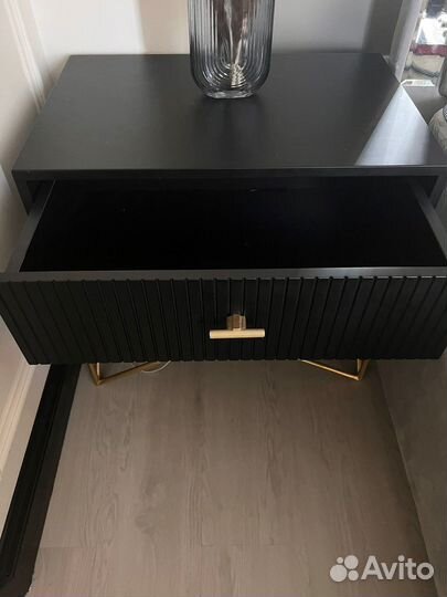 Тумба прикроватная