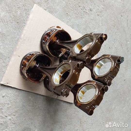 Chevrolet Captiva 2.4 шатун с поршнем