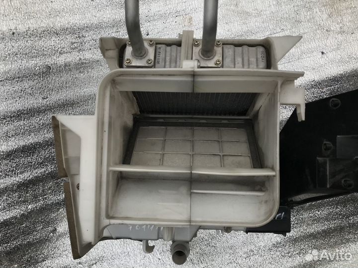 Ниссан Патрол У61 корпус печки