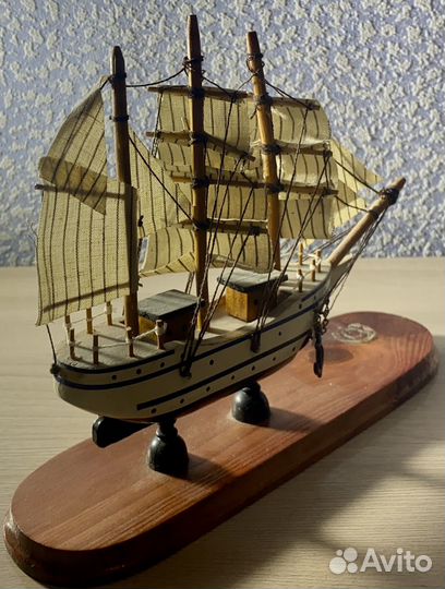 Корабль сувенирный 