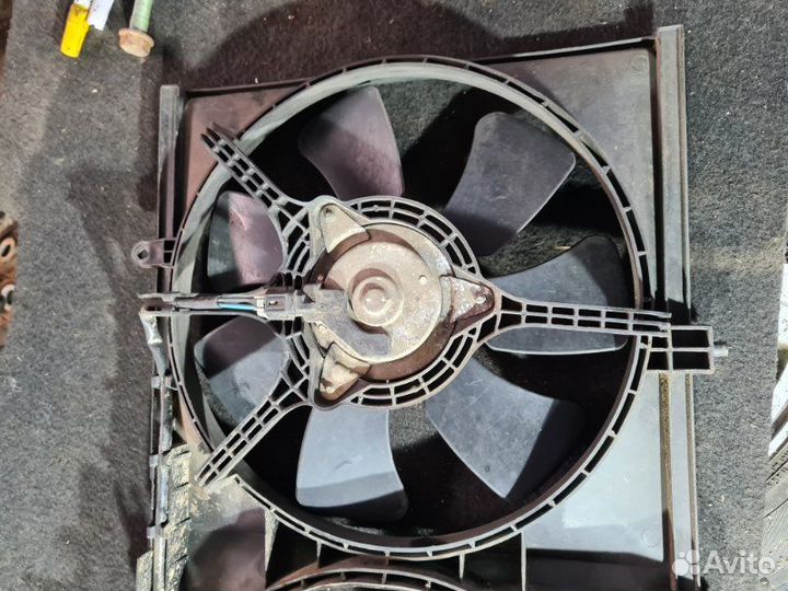 Диффузор радиатора Mitsubishi Lancer 9 4G18 2005