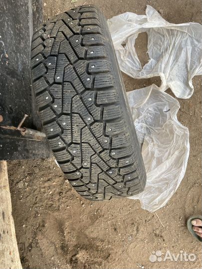 Pirelli Ice Zero 205/60 R16 96T