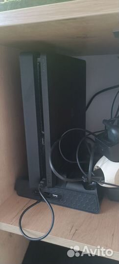 PlayStation 4 slim 1тб