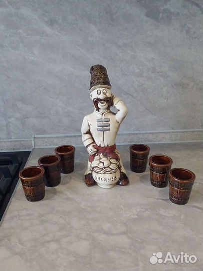 Графин с рюмками