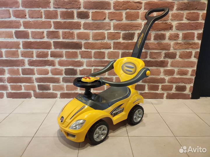 Детская машинка каталка (толокар) с ручкой