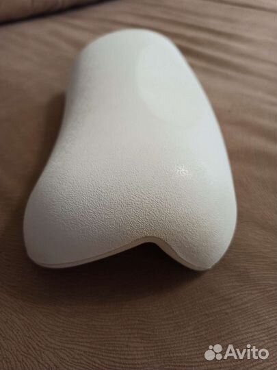 Подголовник в ванную на присосках