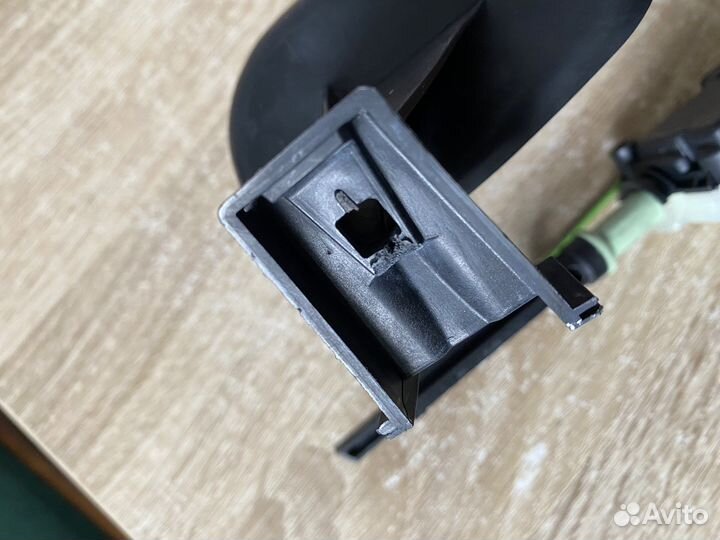 Замок лючка бензобака volvo