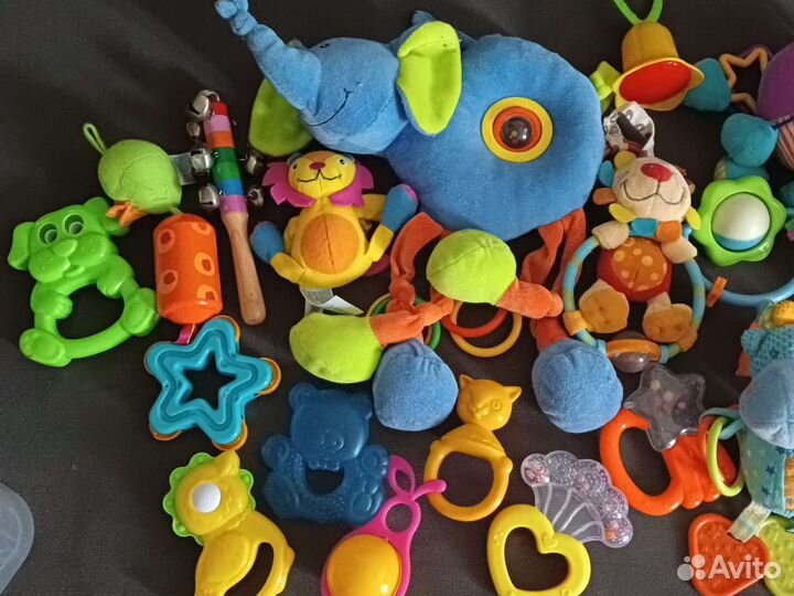 Погремушки,грызунки,развивашки пакетом