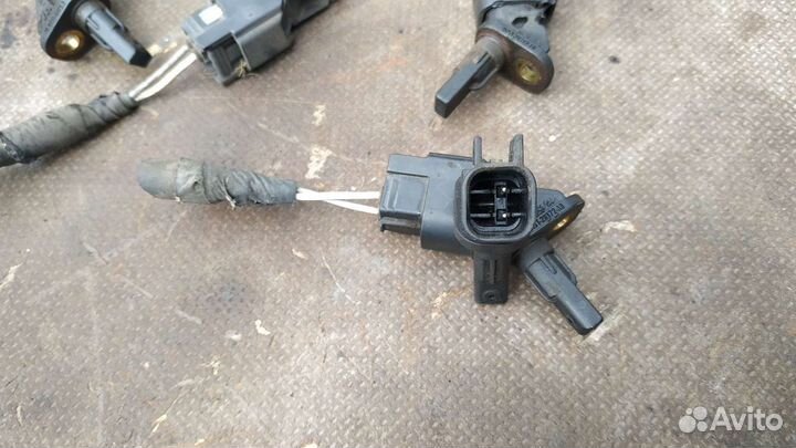 Датчик ABS абс Мазда 3 BK, Фокус 2