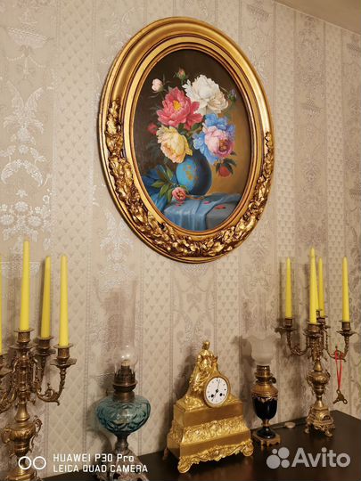 Овальная картина маслом