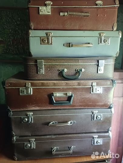 Чемоданы старинные