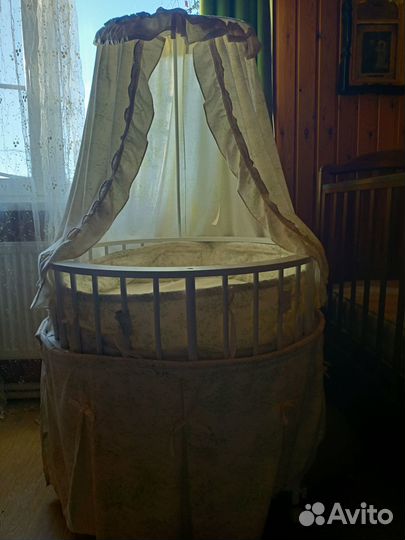Детская кроватка круглая