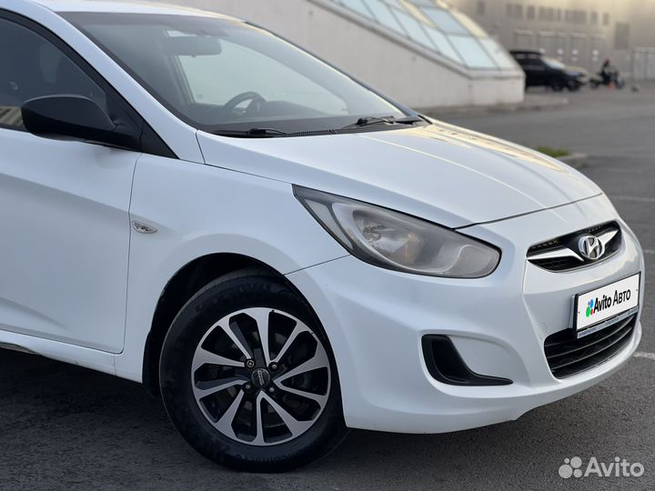 Hyundai Solaris 1.4 AT, 2012, 216 000 км