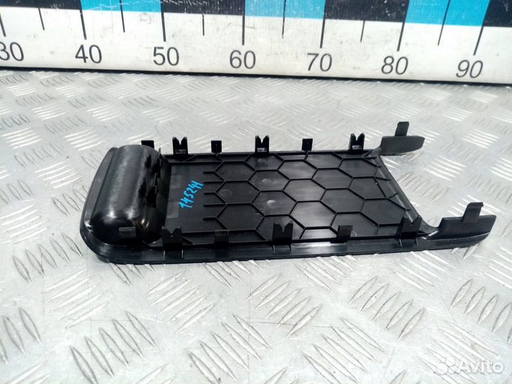 Б/У Крышка подлокотника#001