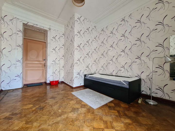 Комната 17 м² в 5-к., 2/5 эт.