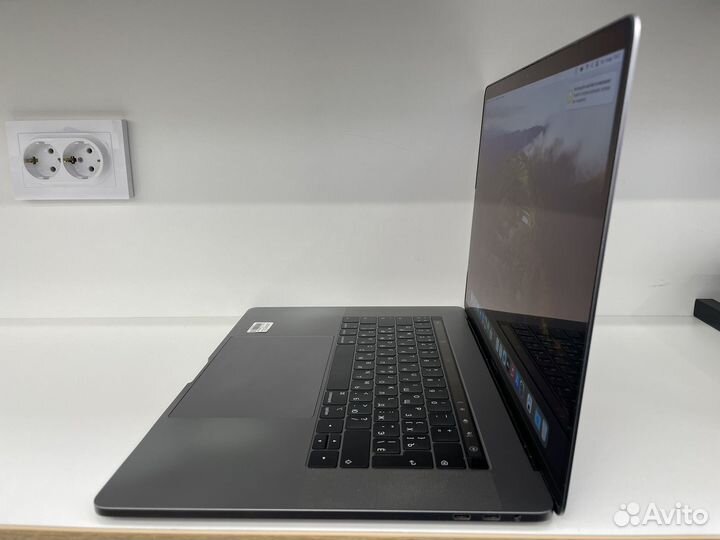 Apple MacBook Pro 15 2018 i9/32Gb