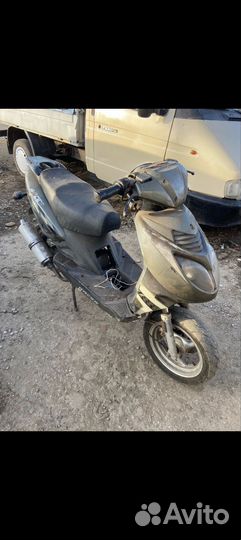 Скутер 150 кубов