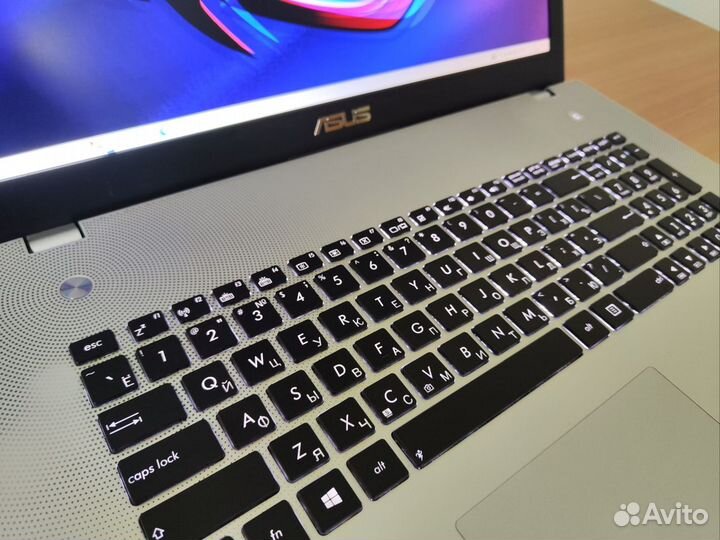 Мощный металлический asus 17