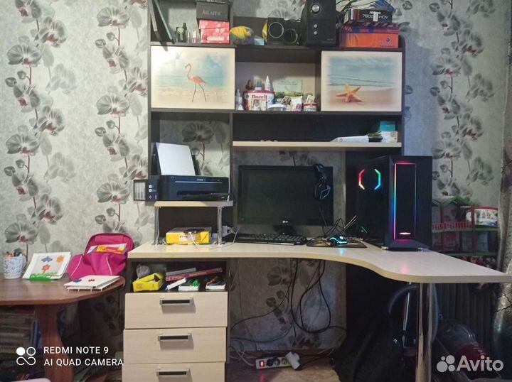 Компьютерный стол