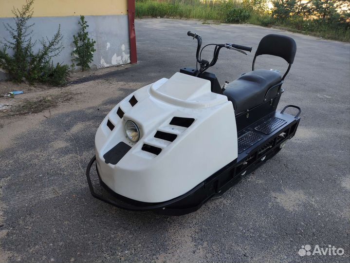 Запчасти и снегоходы