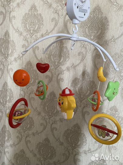 Детский мобиль в кроватку
