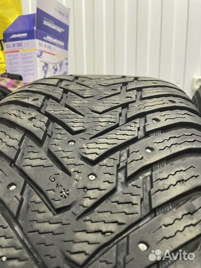 Nokian Tyres Hakkapeliitta 8 60 R18 116