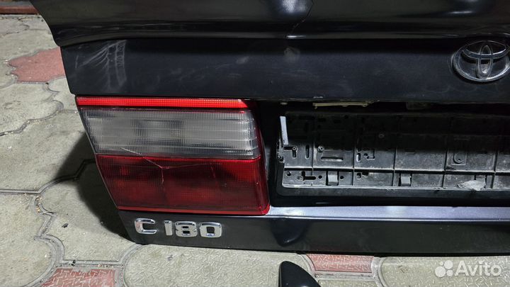 Крышка багажника Карина е Корона 191 со спойлером