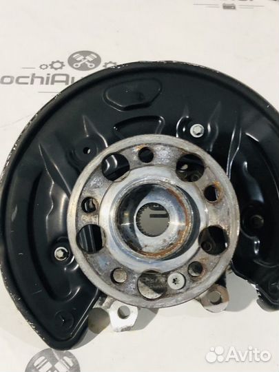 Кулак задний правый Mercedes W213 A2133572600