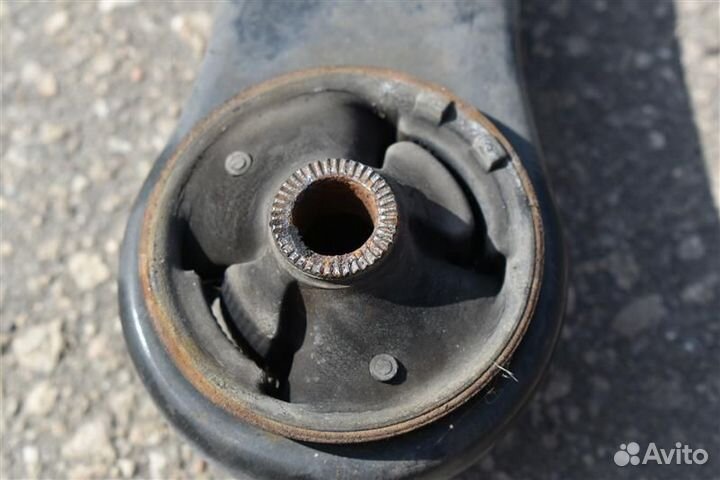 Рычаг передний правый Toyota Corolla Verso 1