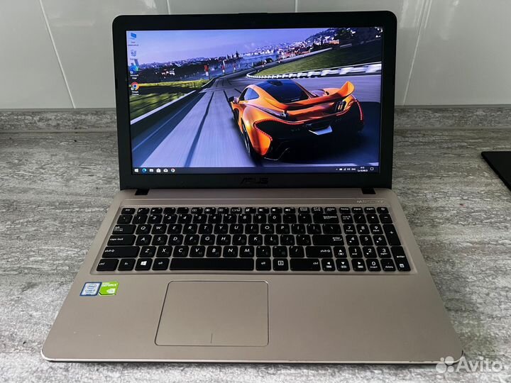 Asus Шутряк i3-7020U/GeForce MX110/8 Gb/SSD 240