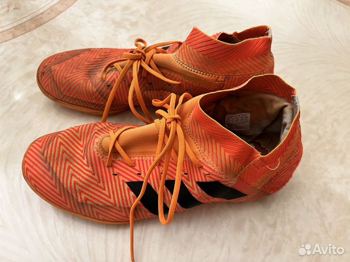 Футбольные бутсы adidas 42 размер