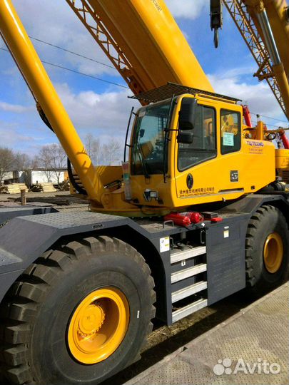 Машинист крана на пневмо и гусеничном ходу коротко