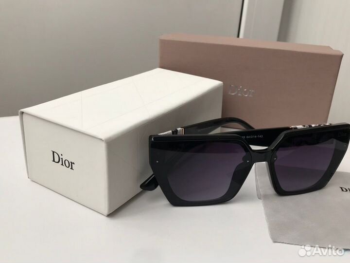 Очки солнцезащитные остатки от отдела