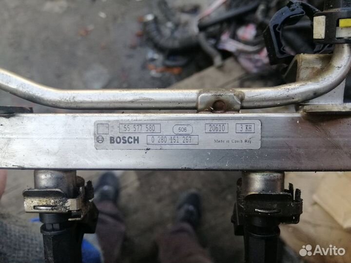 Рампа топливная форсунка опель шевроле 1.4 бензин