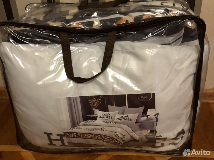 Постельное белье с одеялом и подушками