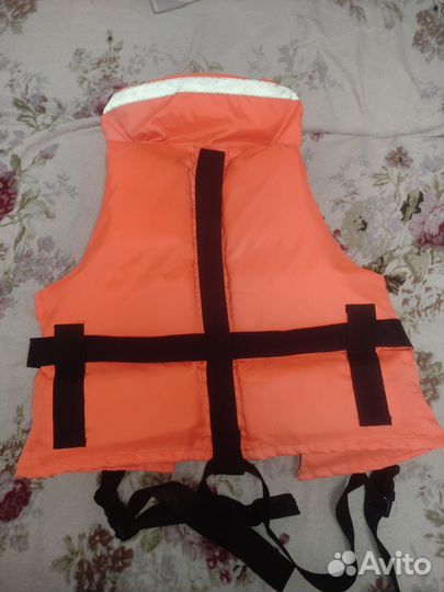 Спасательный жилет бу