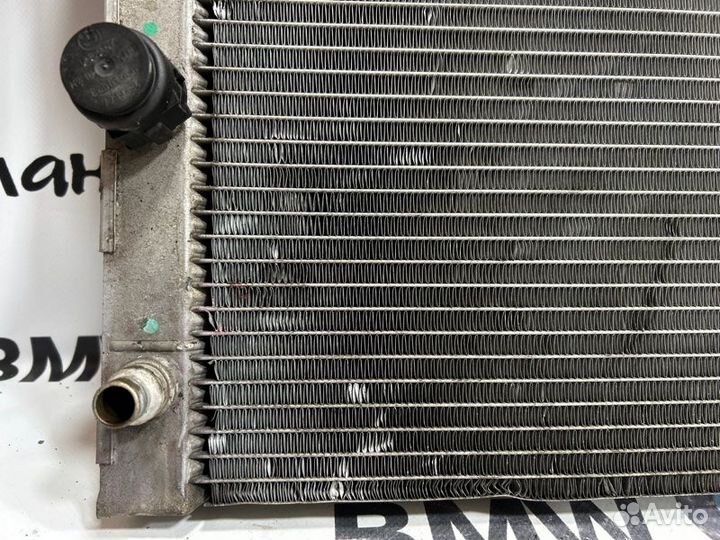 Радиатор охлаждения двигателя Bmw X5 E70 M57D30