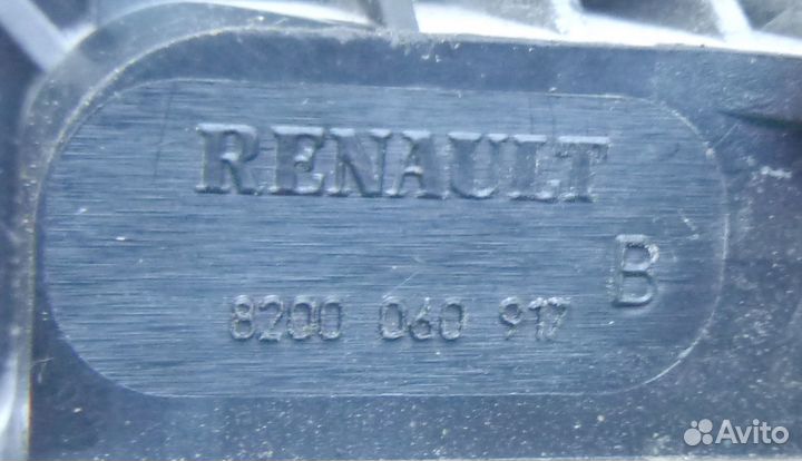 Рено Клио 2 рестайлинг кнопка крышки багажника