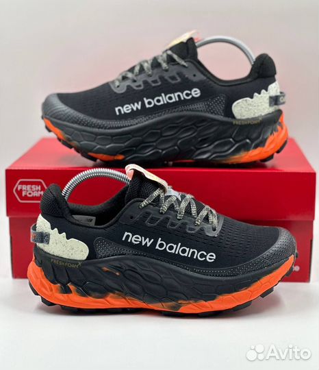 New Balance Fresh Foam More Trail V3 Black Cayenne