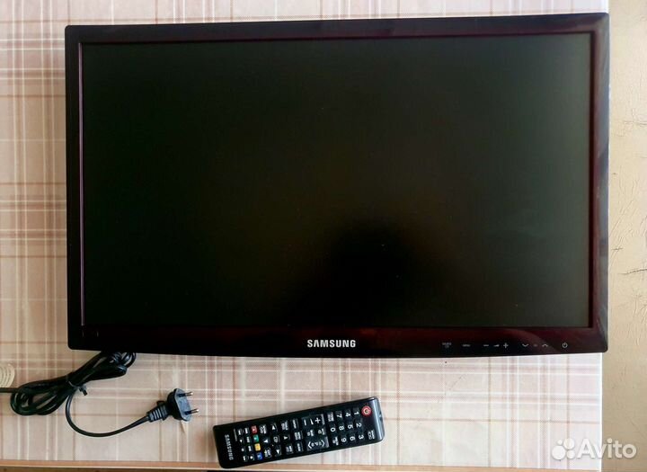 Монитор(телевизор) 24 дюйма Samsung