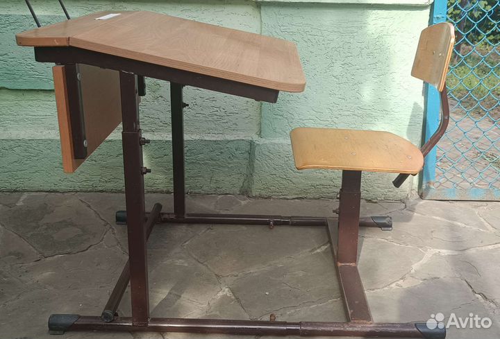 Растущая парта и стул бу