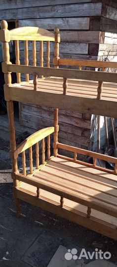 Детская двухярусная кровать