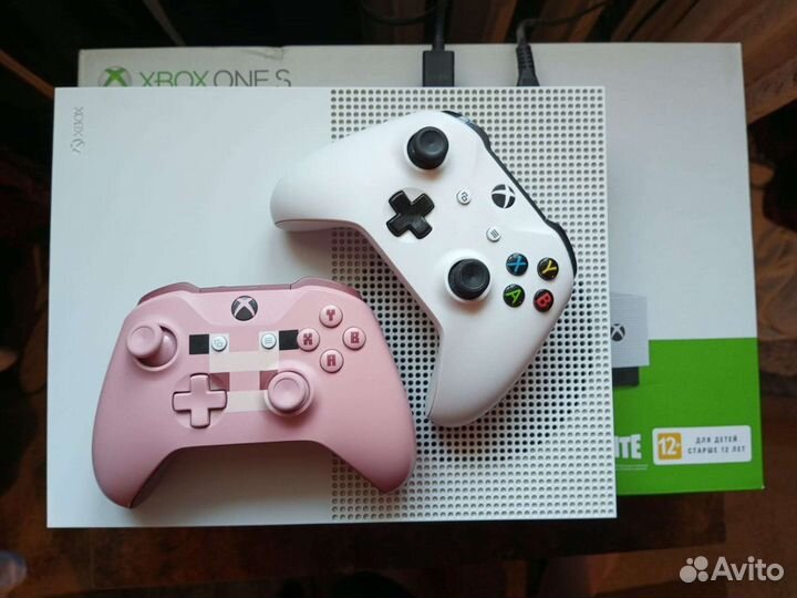Xbox One S 1tb с играми